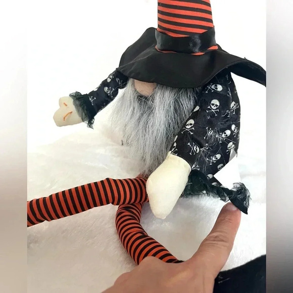 Halloween Gnome Shelf Sitter and Four Book Potion Spells Brews Skull Plaster - Picture 9 of 13
